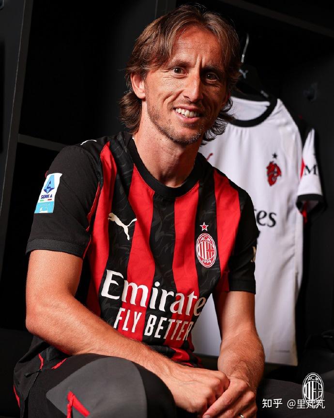 CBA俱乐部杯-北京首钢下半场哑火 青岛狂胜31分