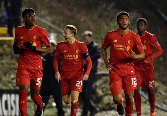 孙兴慜：没踢满全场？我尊重教练的决定，球队比我个人更重要