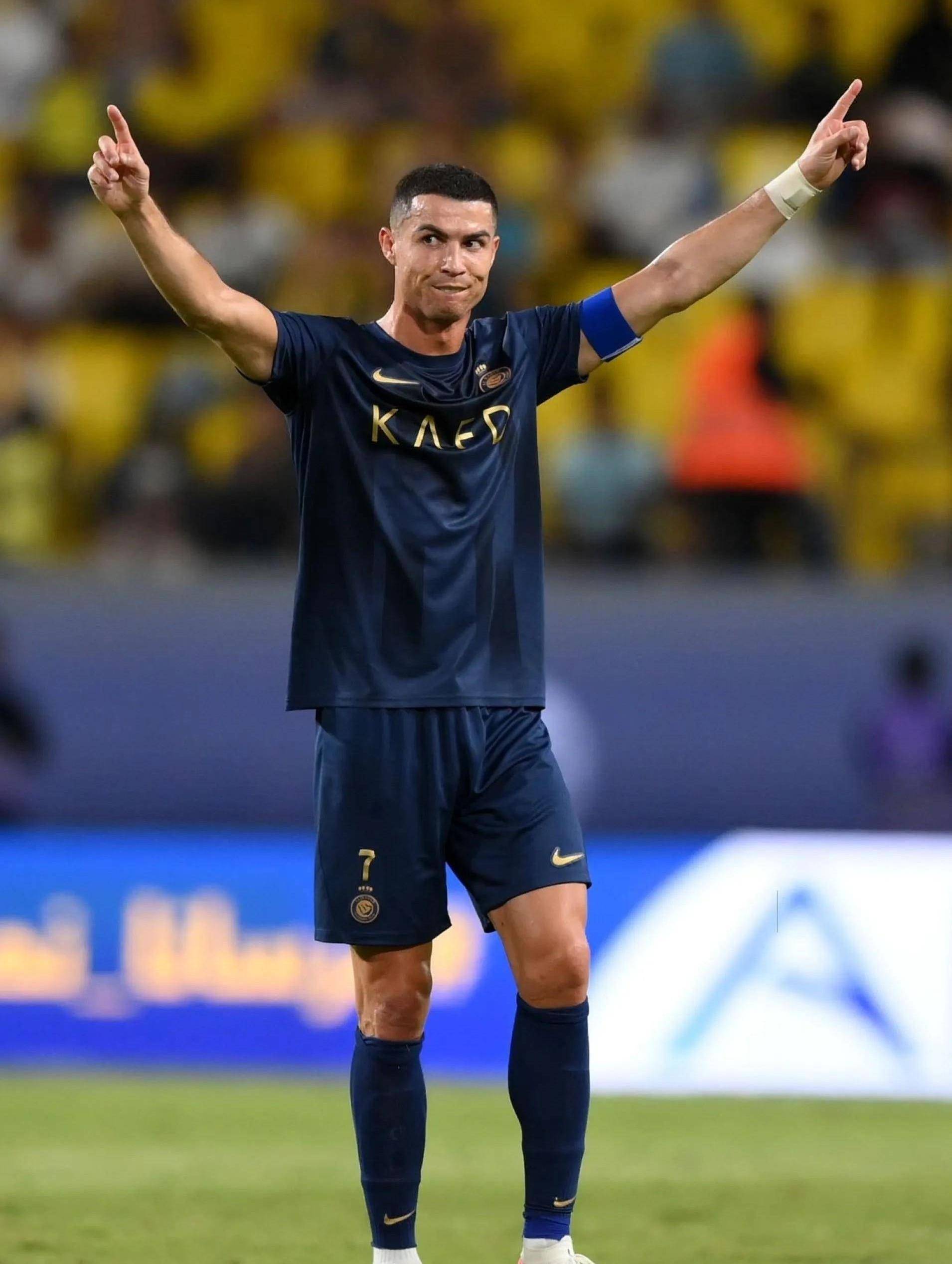 杰伦·约翰逊成为08年詹姆斯以来连续两场砍三双最年轻的前锋