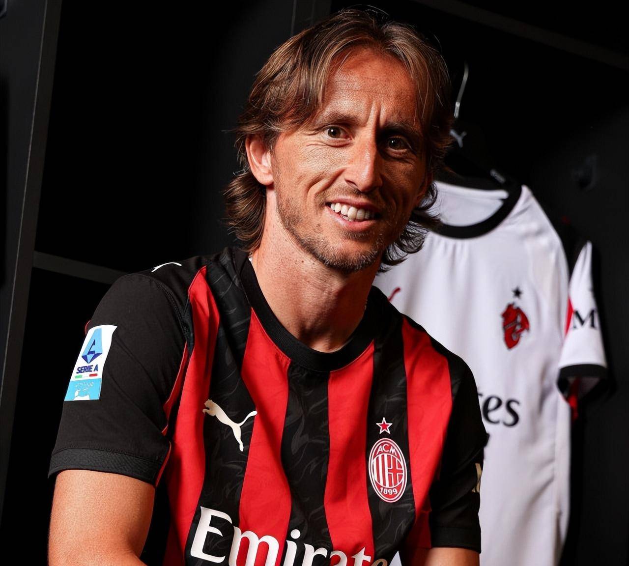 外媒：谢菲联、美因茨等多家俱乐部有意韩国国脚边卫薛英佑