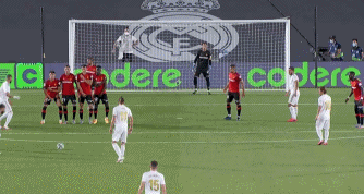 你们别管，我的流量队自有踢法