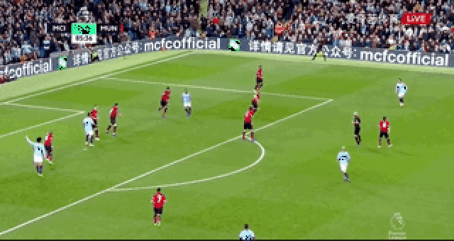 网传视频浙江U20全运会输球后被球迷训话，王钰栋摇头离开