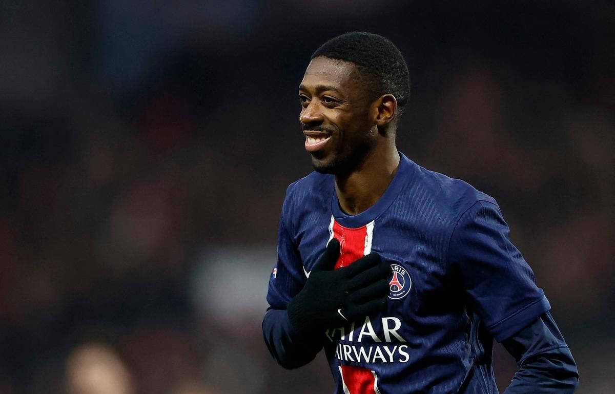 杭州女足举行环西湖徒步活动，全程八公里